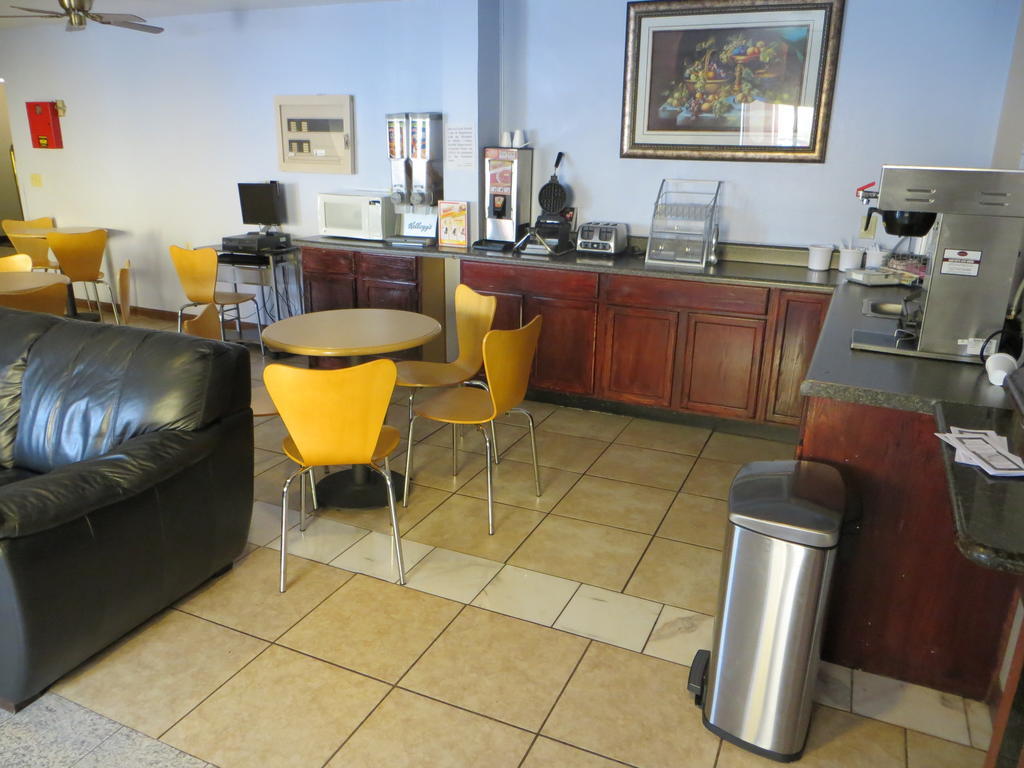 Knights Inn Memphis At Macon Cove المظهر الخارجي الصورة
